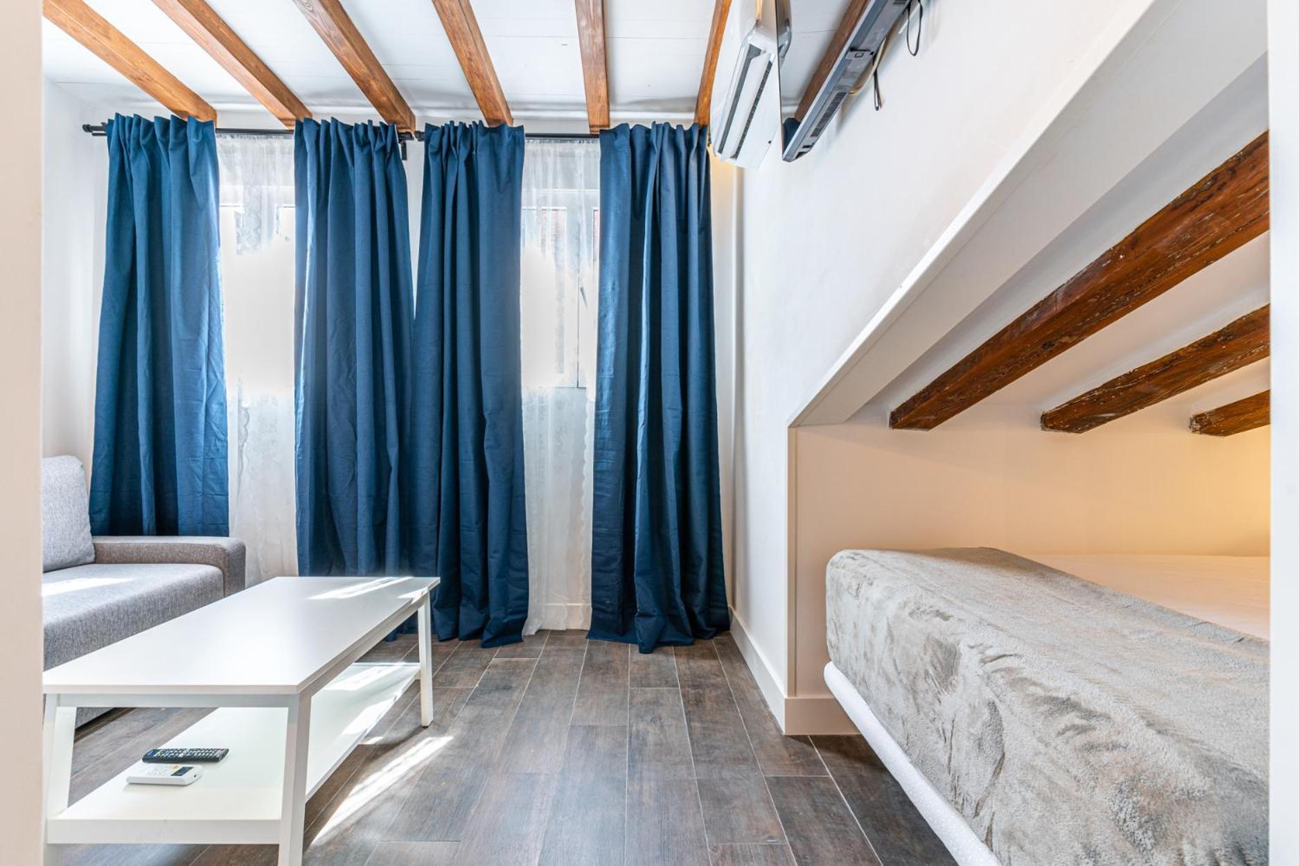 Vr Estudios Apartments Madrid Exterior photo