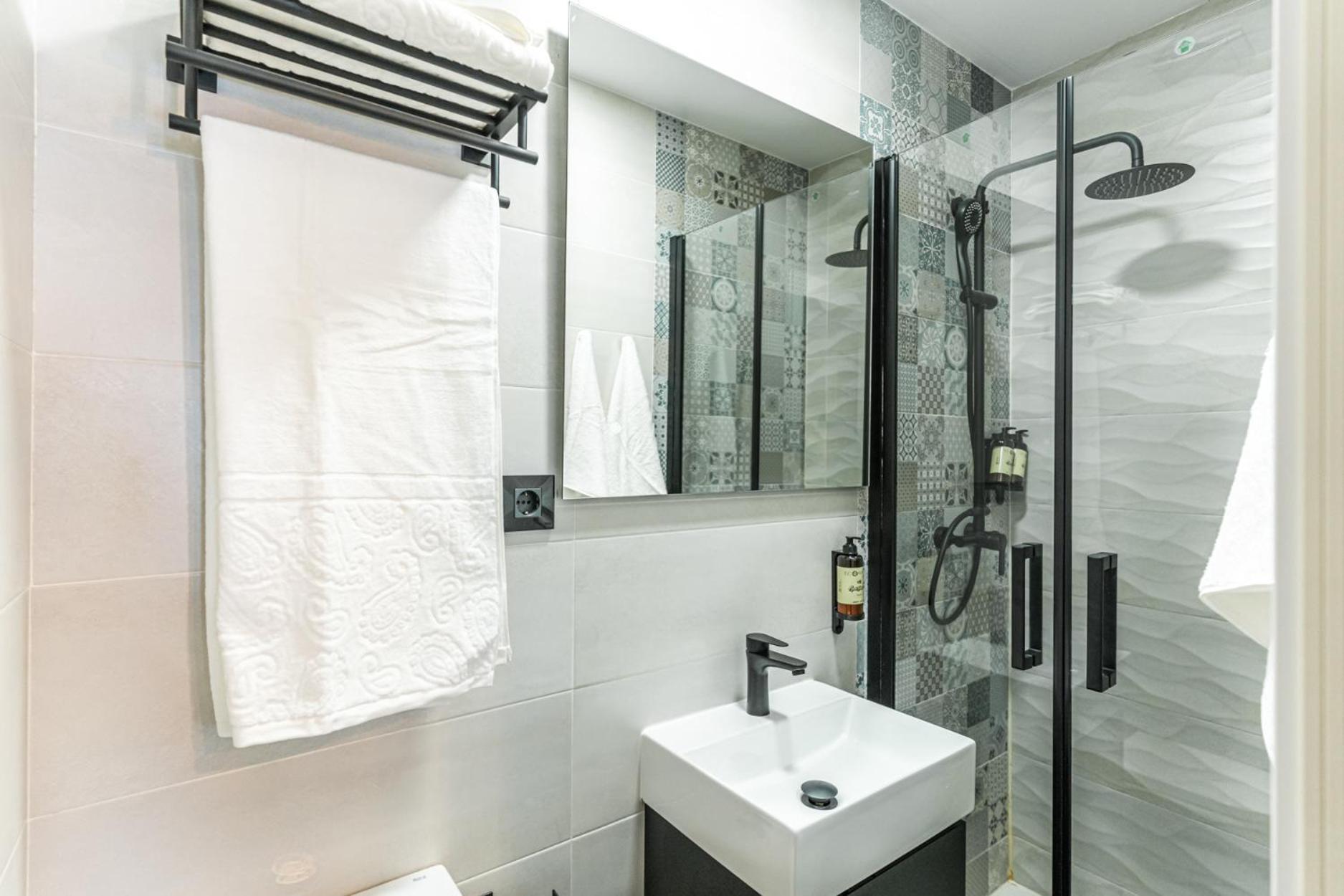Vr Estudios Apartments Madrid Exterior photo
