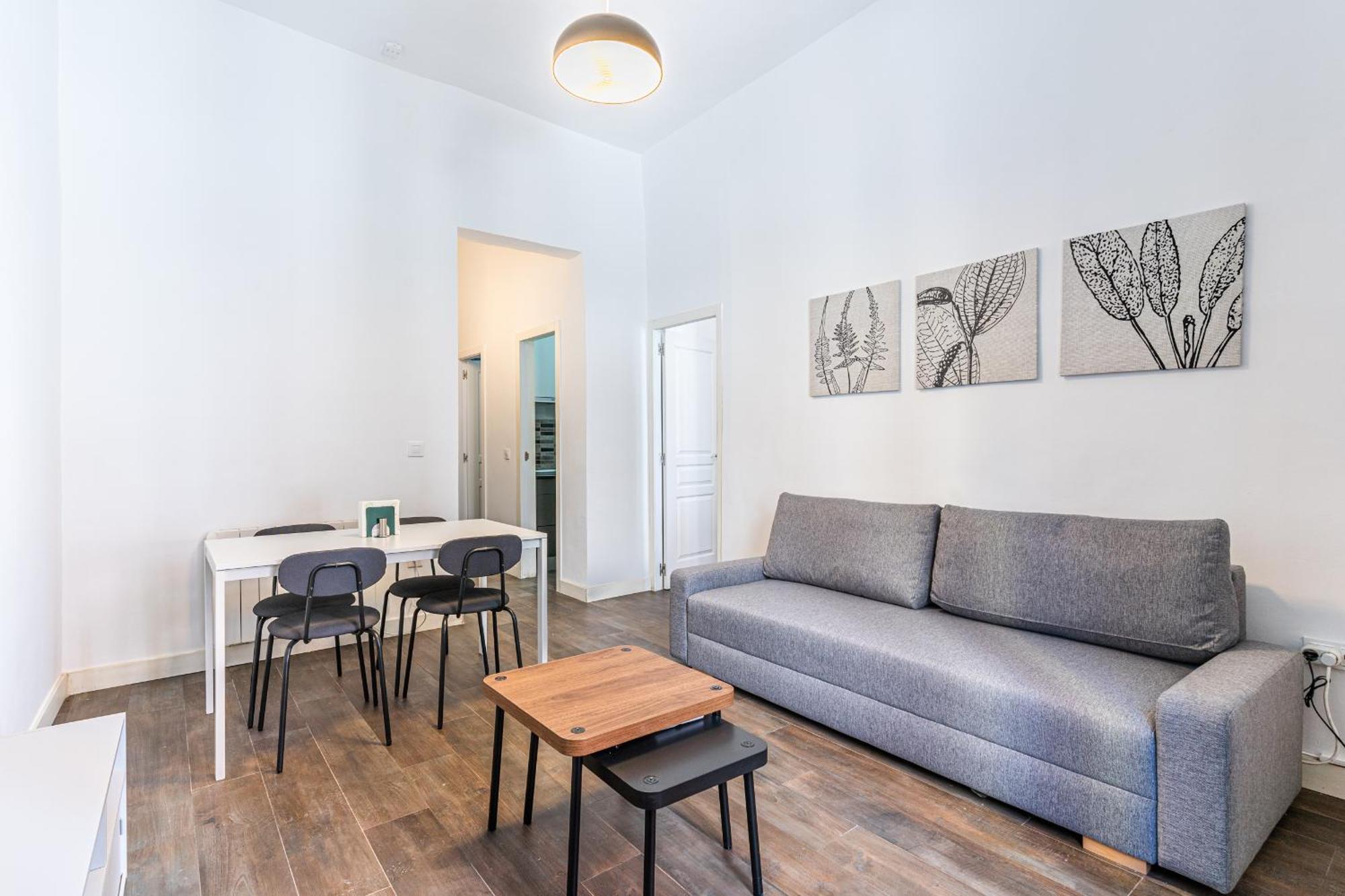 Vr Estudios Apartments Madrid Exterior photo