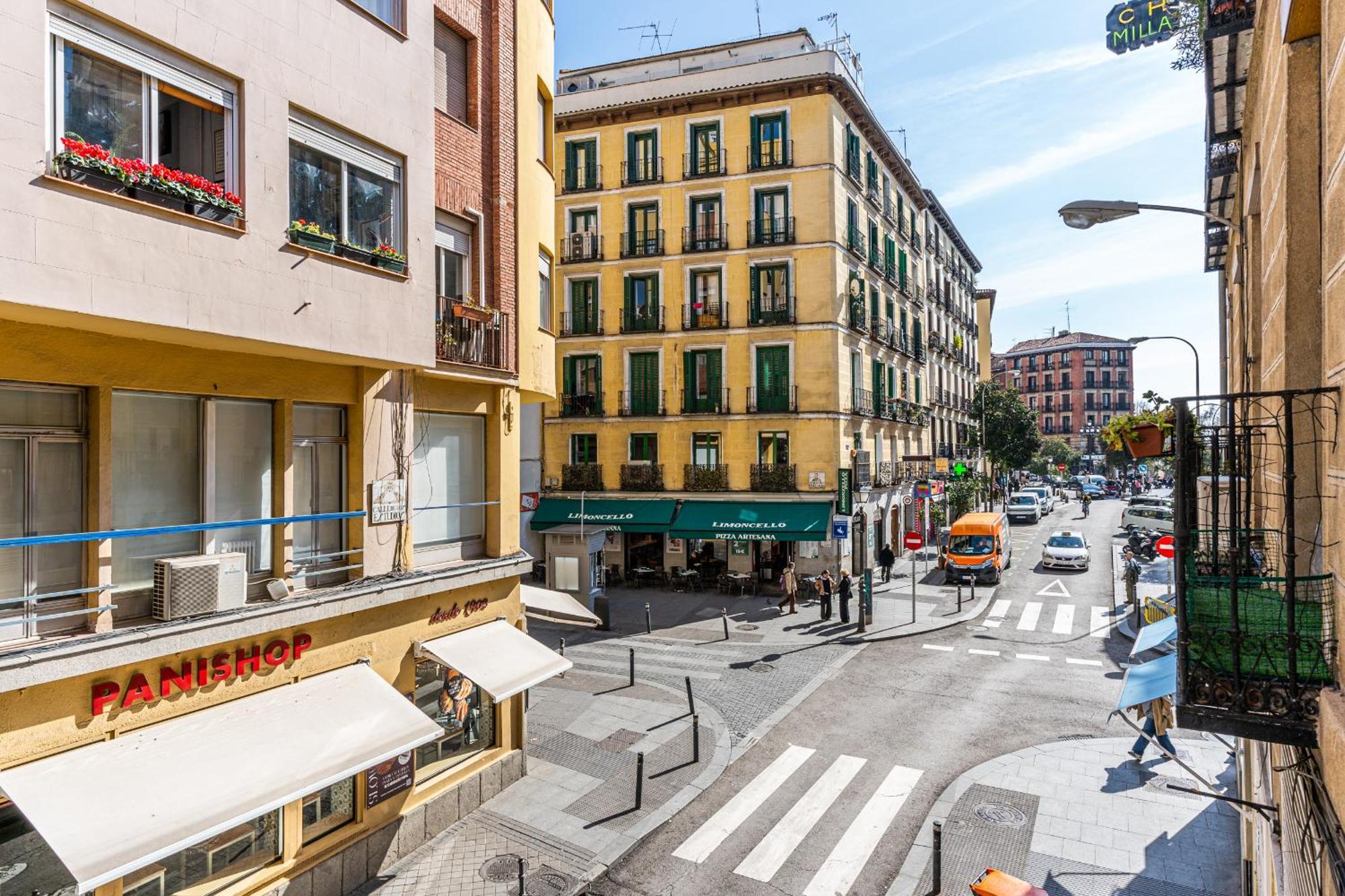 Vr Estudios Apartments Madrid Exterior photo